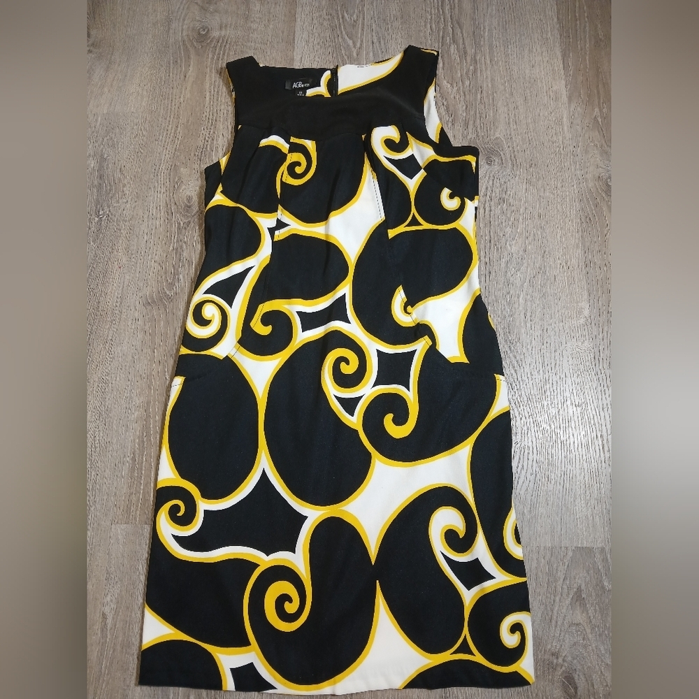 AGB Black,white,and Yellow Abstract Printed Sleeveless Midi Dress. Size 10.